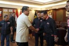 Anas dan 20 Kader Mundur,...