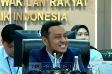 Momen Ketua Komisi XIII...