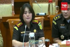 Jaksa Agung Copot Kajari...