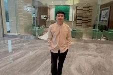 HP Aldi Taher Ngehang...