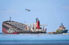 Hindari Selat Hormuz,...
