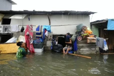 Waspada, Banjir Rob...