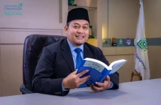 Membaca Iran, Mengingat...