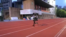 Robot H1 Buatan China...
