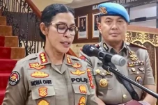 4 Polisi Penganiaya...