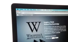 Komdigi Ancam Blokir...