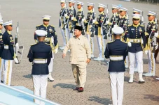 Pengamat Militer Sarankan...
