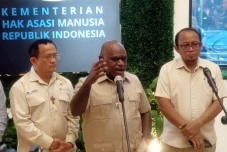 Natalius Pigai: Pendapat...