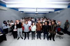 Okezone Gelar School...