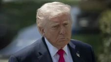 Trump Tidak Mau Perpanjang...