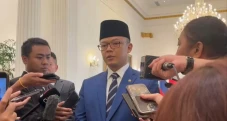 Menlu Sugiono Sebut...