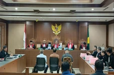 3 Terdakwa Kasus Minyak...