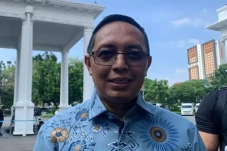 Profil Hasan Nasbi,...