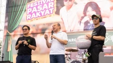 Kredit Pintar Salurkan...