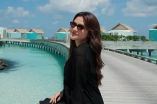 Marsha Aruan Asyik Menikmati...