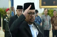 Tunjuk Qodari Pimpin...