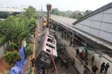 Kisah Mencekam Endang,...