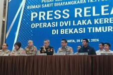 10 Korban Tewas Tabrakan...