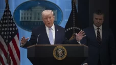 Trump Peringatkan Iran...