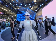 Chery Kenalkan Robot...