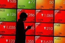 IHSG Ambruk 2,42% dalam...