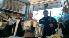 Berniat Bikin Rusuh...