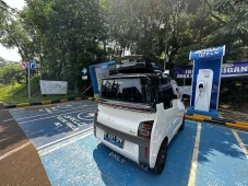 Menguak Mitos Mobil...