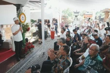 Kaesang Bertemu Tokoh...