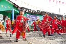 Azril Bocah Cemong yang...