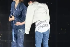 G-Dragon Dikecam karena...