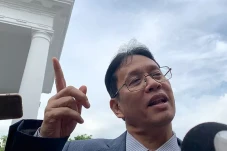 Prabowo Panggil Komite...