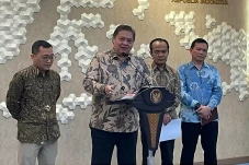 Musim Haji Bikin Rupiah...