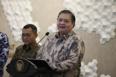 Menko Airlangga Siap...