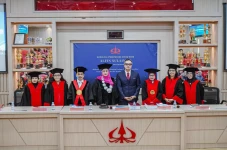 Doktor Hukum Trisakti...