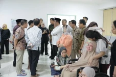 Mentan Amran Antar Jenazah...