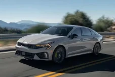 Kia K5 Facelift Terungkap,...
