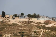 Israel Ternyata Membangun...