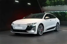 Audi S6 Sportback e-tron...
