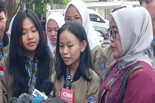 Diundang Gibran, Josepha...