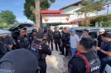 BNN Gerebek Kampung...