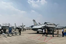 Prabowo Serahkan 6 Pesawat...