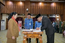 Wali Kota Agustina Resmi...