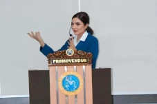 Sibuk di Dunia Entertainment,...