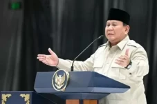 Prabowo Desain Defisit...