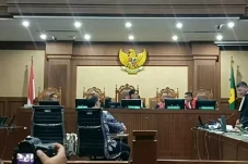 Tuntutan Terhadap Nadiem...