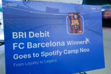 Terbang ke Spotify Camp...