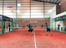 Menggebrak Jakarta,...