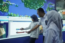 Operasikan Command Center,...