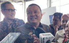 Komdigi Sebut Registrasi...