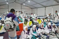 Perjalanan Haji di Mina,...